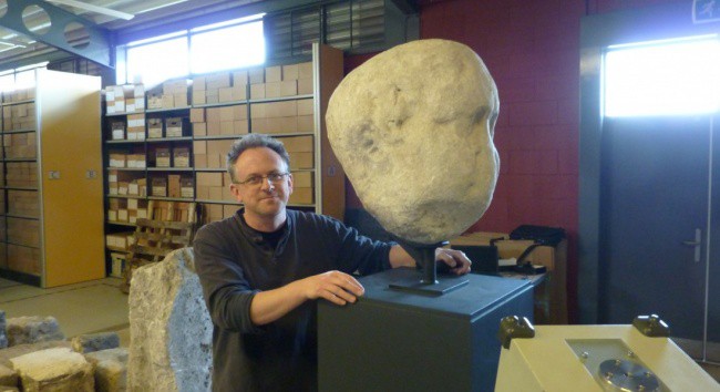 Tượng hoàng đế La Mã Trajan tại Bosham