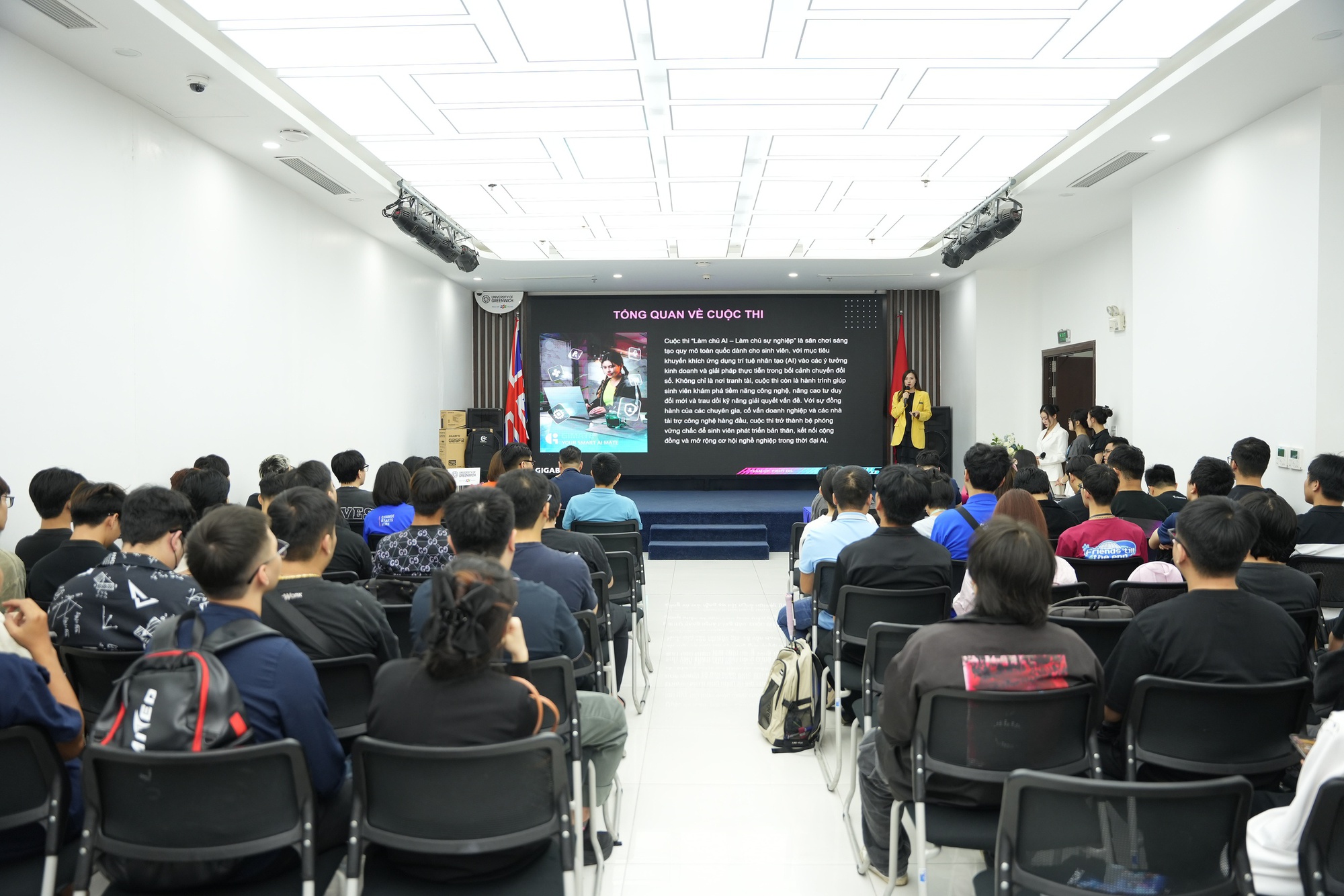 Laptop cấu hình mạnh hỗ trợ AI