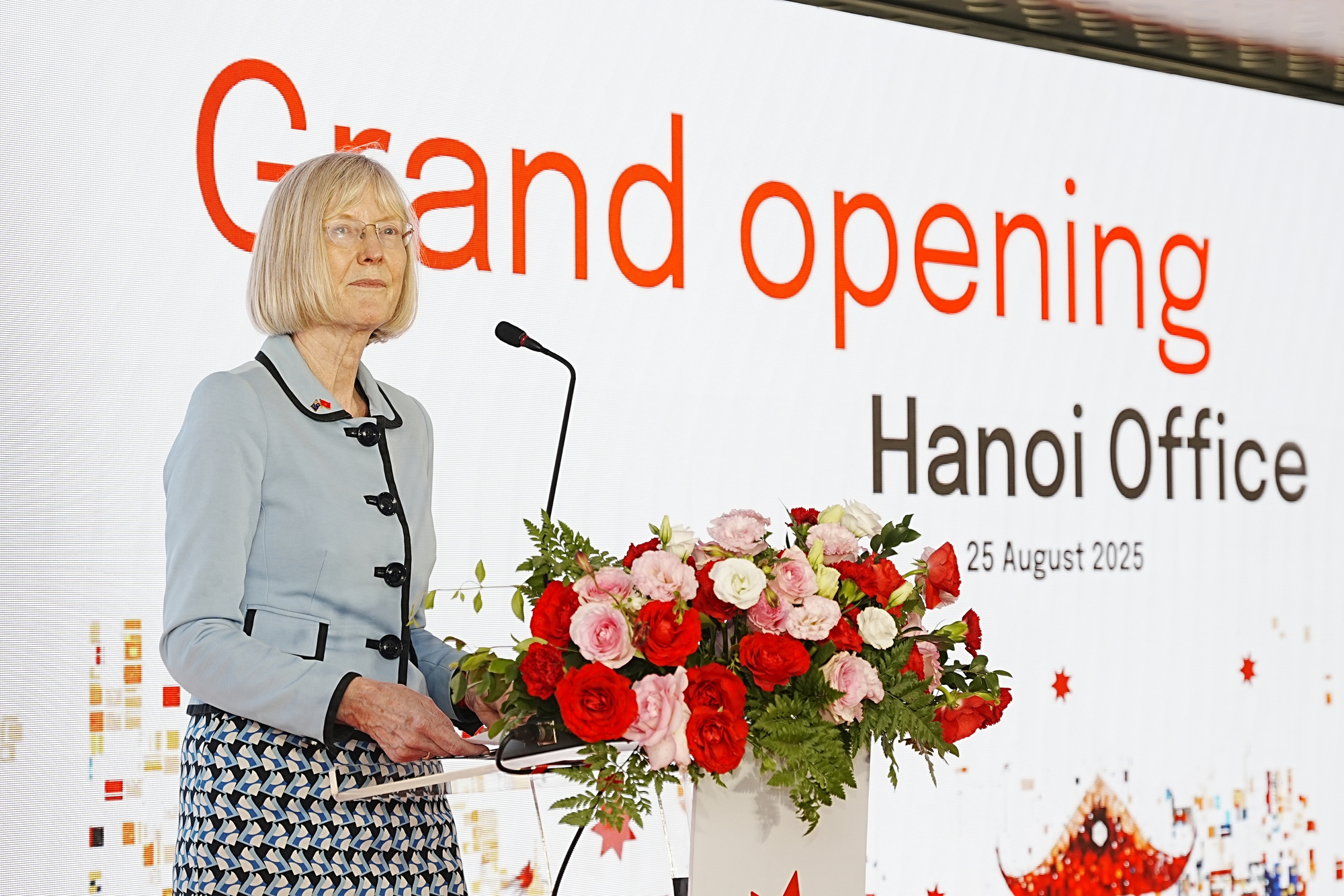 Ảnh Đại sứ Australia tại sự kiện khai trương