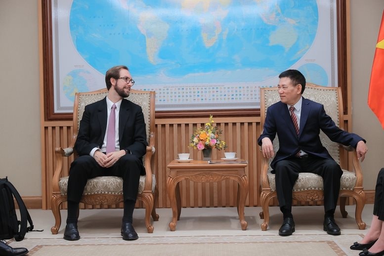 Lãnh đạo các bên trao đổi tại buổi làm việc