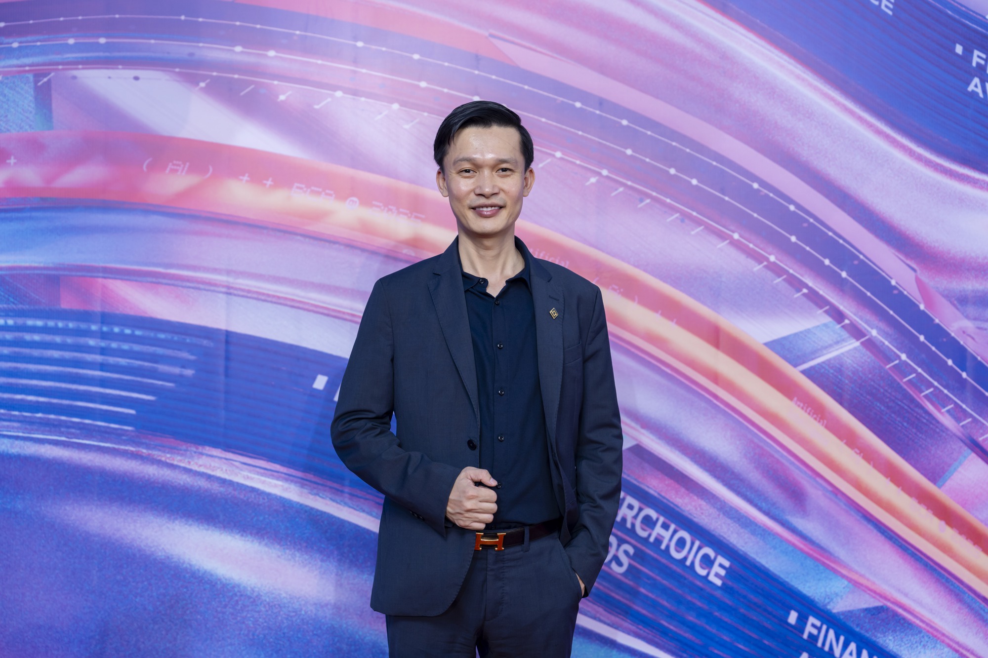 Founder của Loca AI: chúng tôi tự tin với vị thế 'tiên phong ở trên thế giới về dịch thuật trên thiết bị'- Ảnh 1. Ông Vũ Ngọc Quyết - Founder & CEO Loca AI