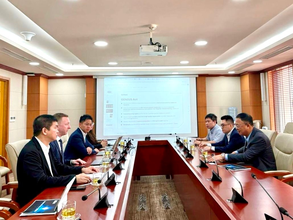 Lãnh đạo công ty stablecoin làm việc cùng Phó Chủ tịch Uỷ ban Chứng khoán