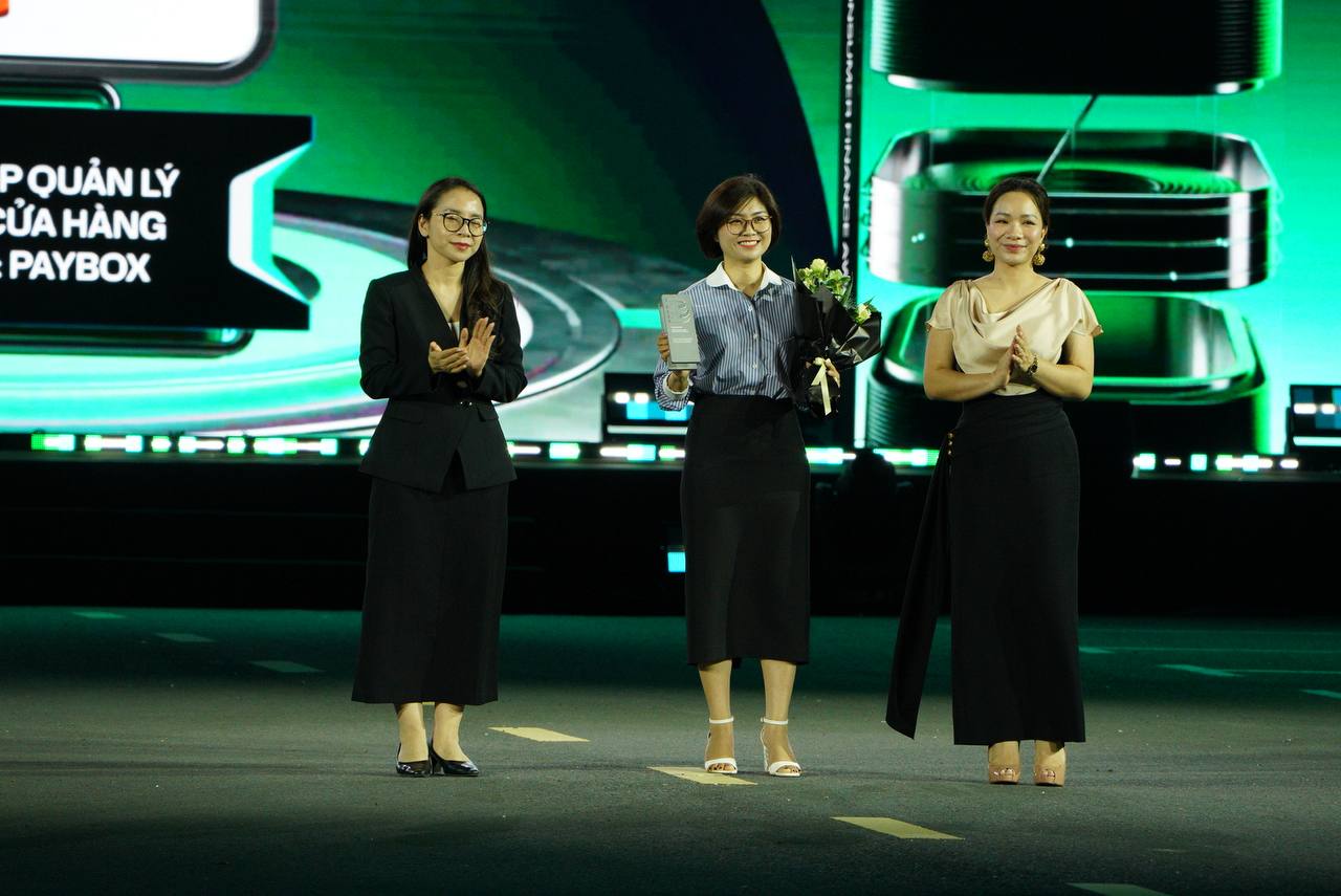 Đại diện nhận giải thưởng Better Choice Awards 2025