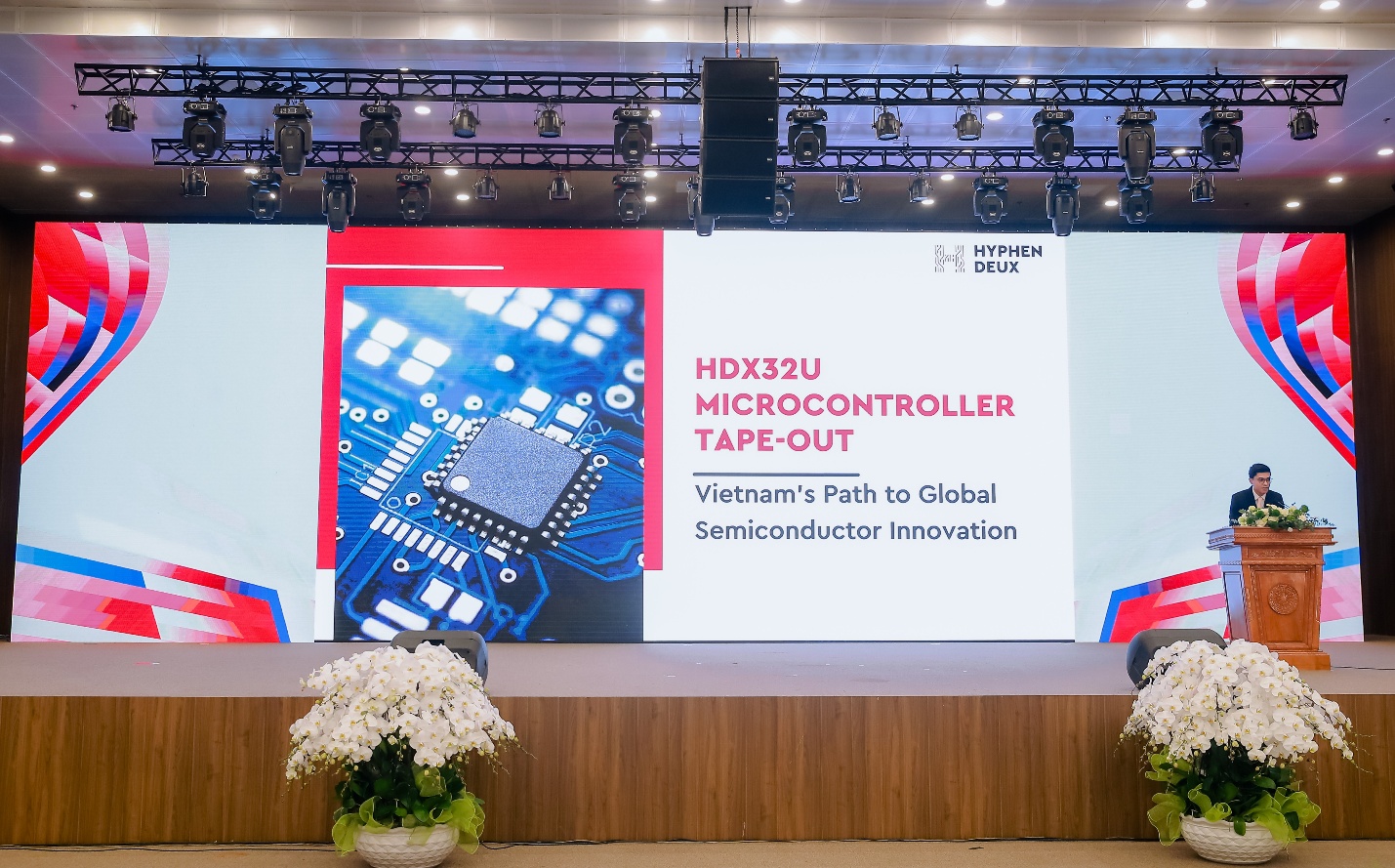 Chip HDx32U được giới thiệu tại Innovate Vietnam 2025