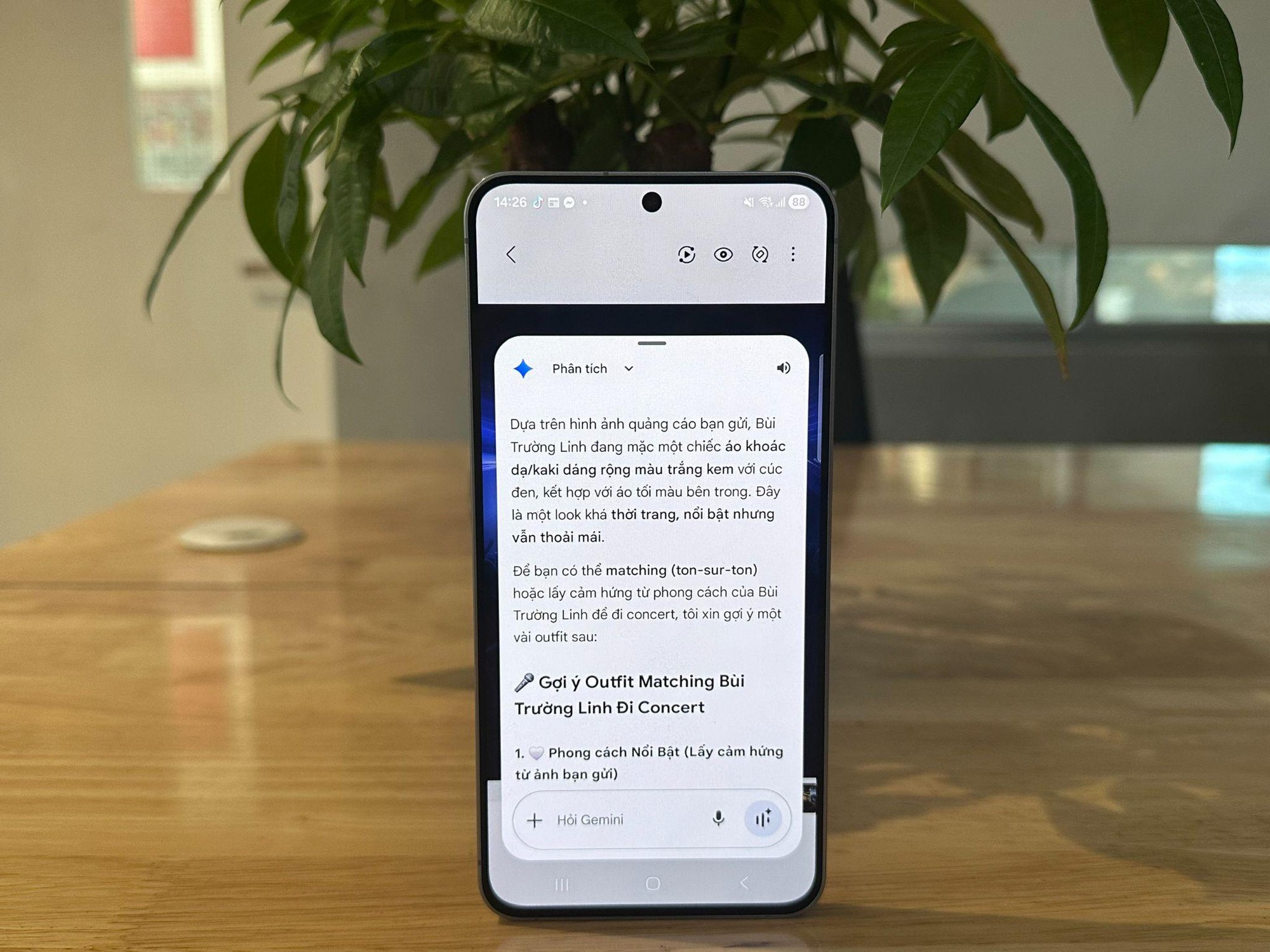 Trợ lý Gemini Live trên điện thoại hỗ trợ fan