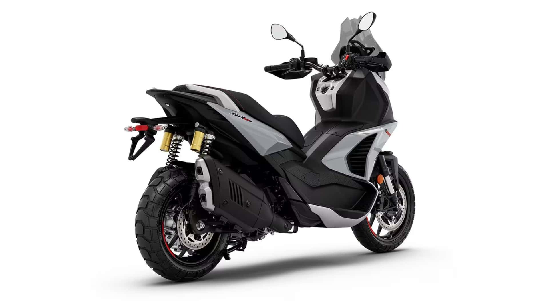 Cụm đồng hồ TFT hiện đại trên SR GT 400